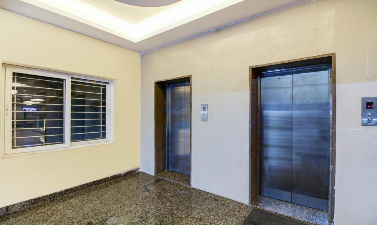 Treebo Trend Sindhura Grand Hotel Hyderabad Ngoại thất bức ảnh