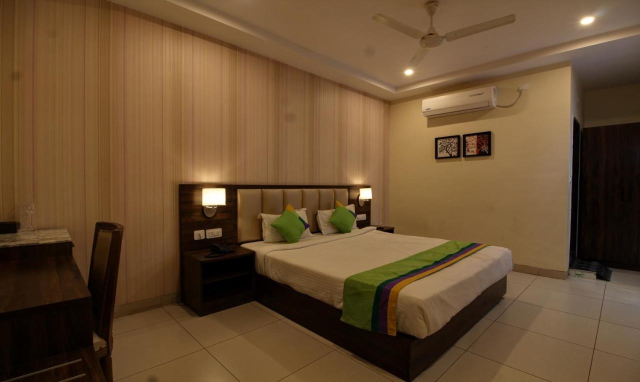 Treebo Trend Sindhura Grand Hotel Hyderabad Ngoại thất bức ảnh