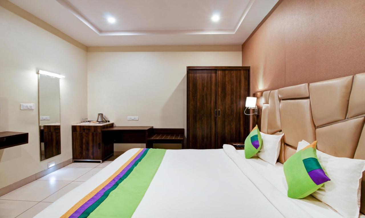 Treebo Trend Sindhura Grand Hotel Hyderabad Ngoại thất bức ảnh